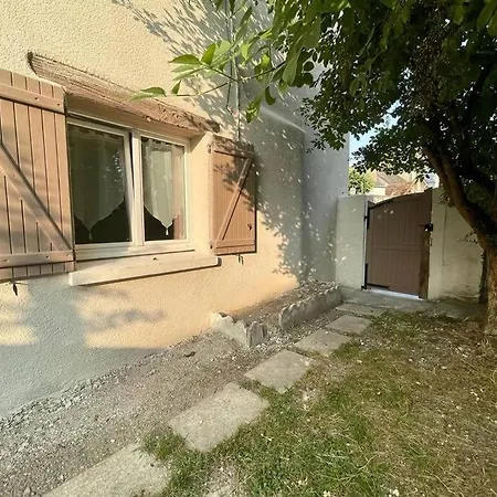 Maison Pontlevoy Extérieur photo
